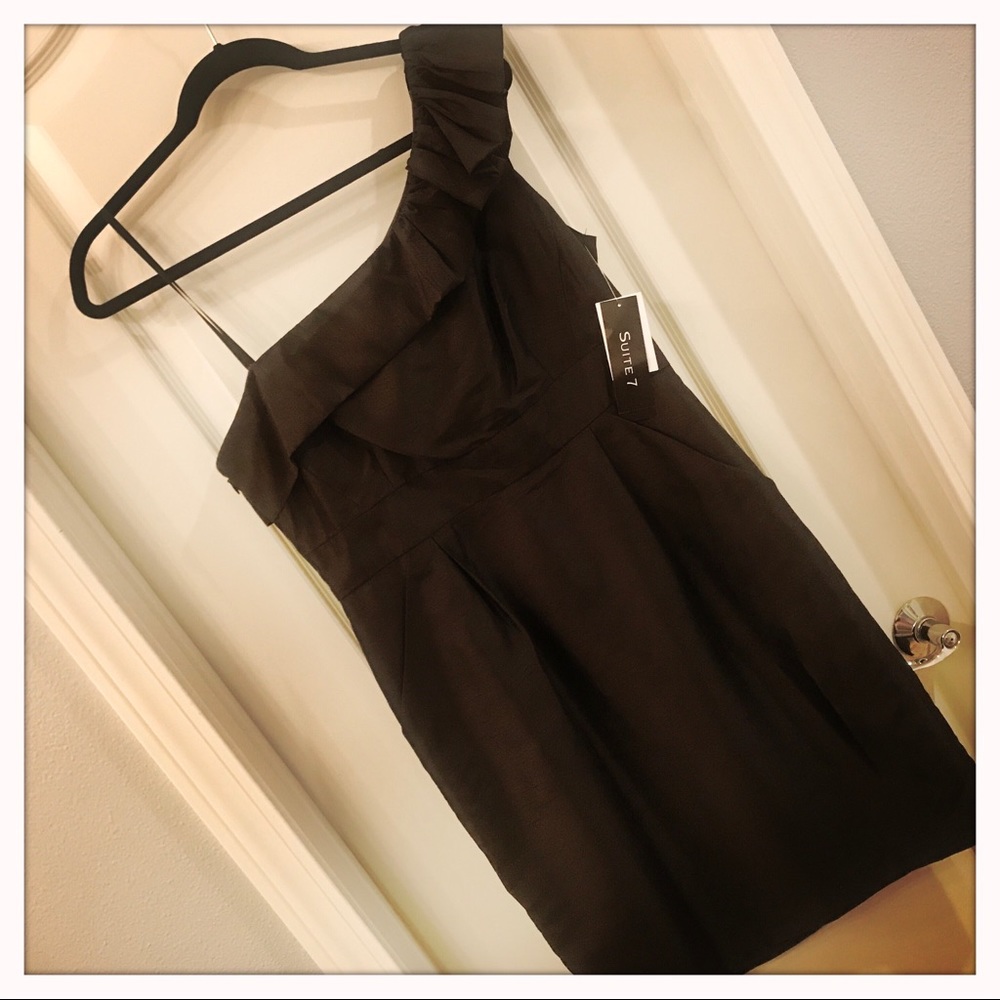 ❄️ Black One-shoulder Dress w/Pockets NWT